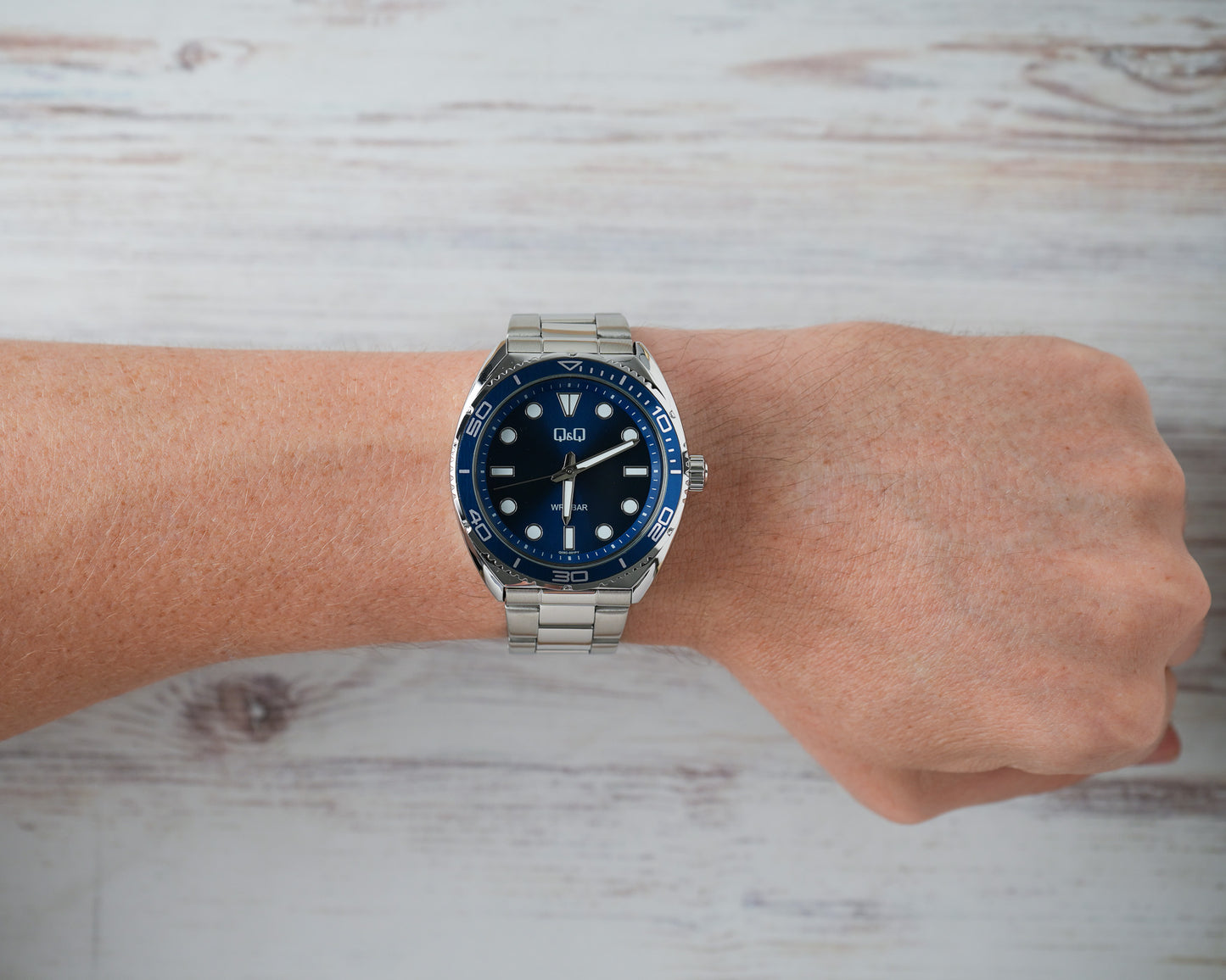 Reloj Q&Q Hombre Original Plateado Q09C001Y