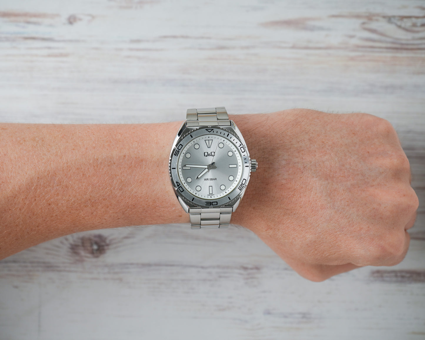Reloj Q&Q Hombre Original Plateado Q09C002Y