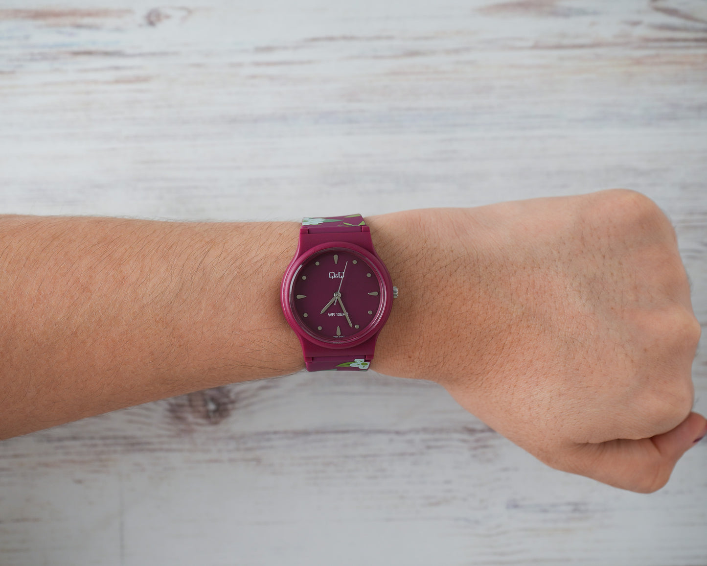 Reloj Q&Q Mujer Rojo V06A010Y