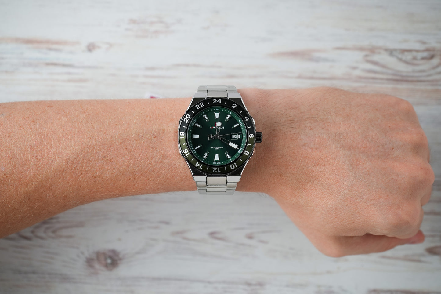 Reloj Naviforce Hombre Original Plateado NF9249-PLVE