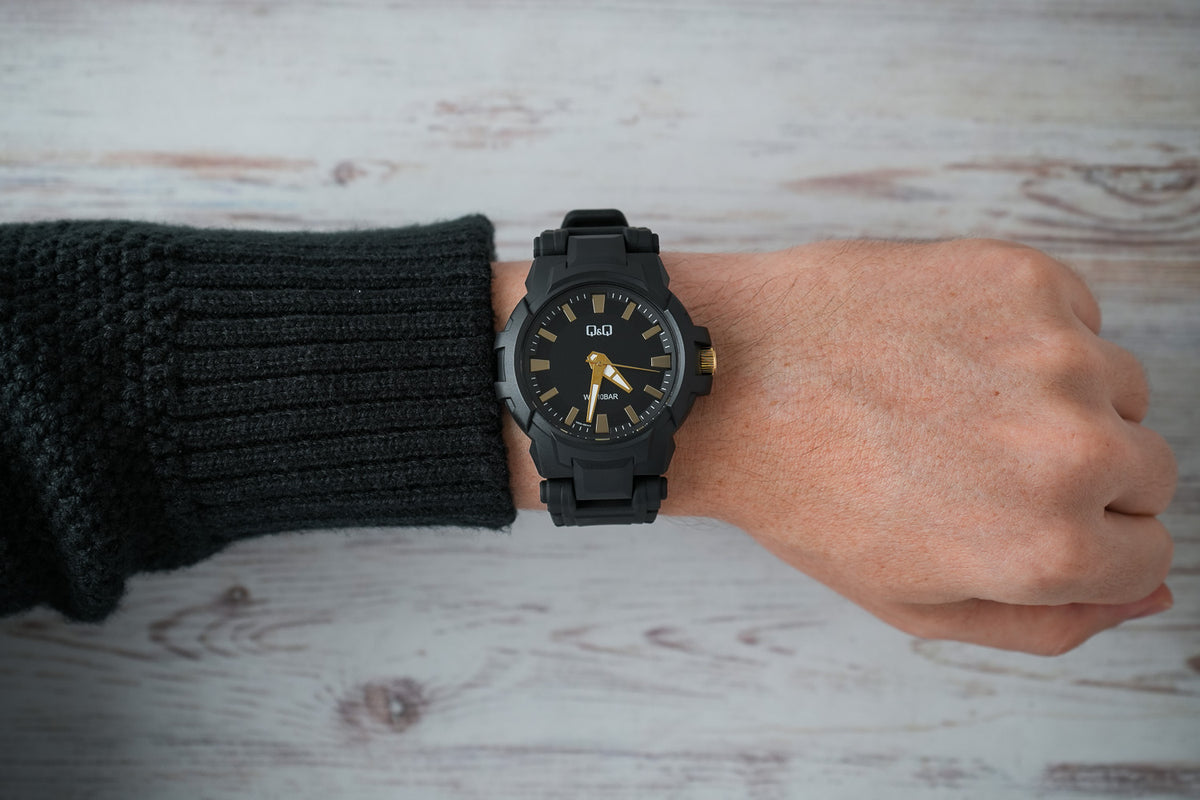 Reloj Q&Q Hombre Original Negro V50A001Y