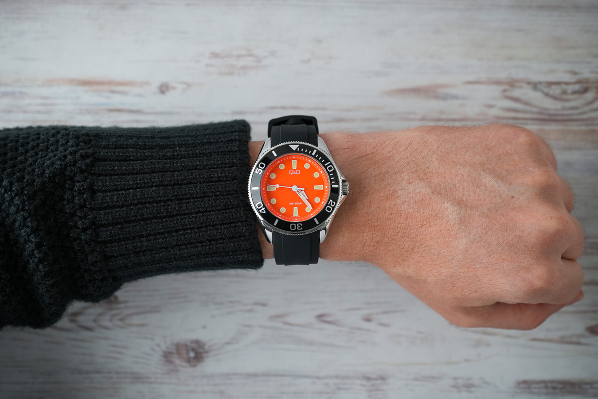 Reloj Q&Q Hombre Original Negro C72A012Y