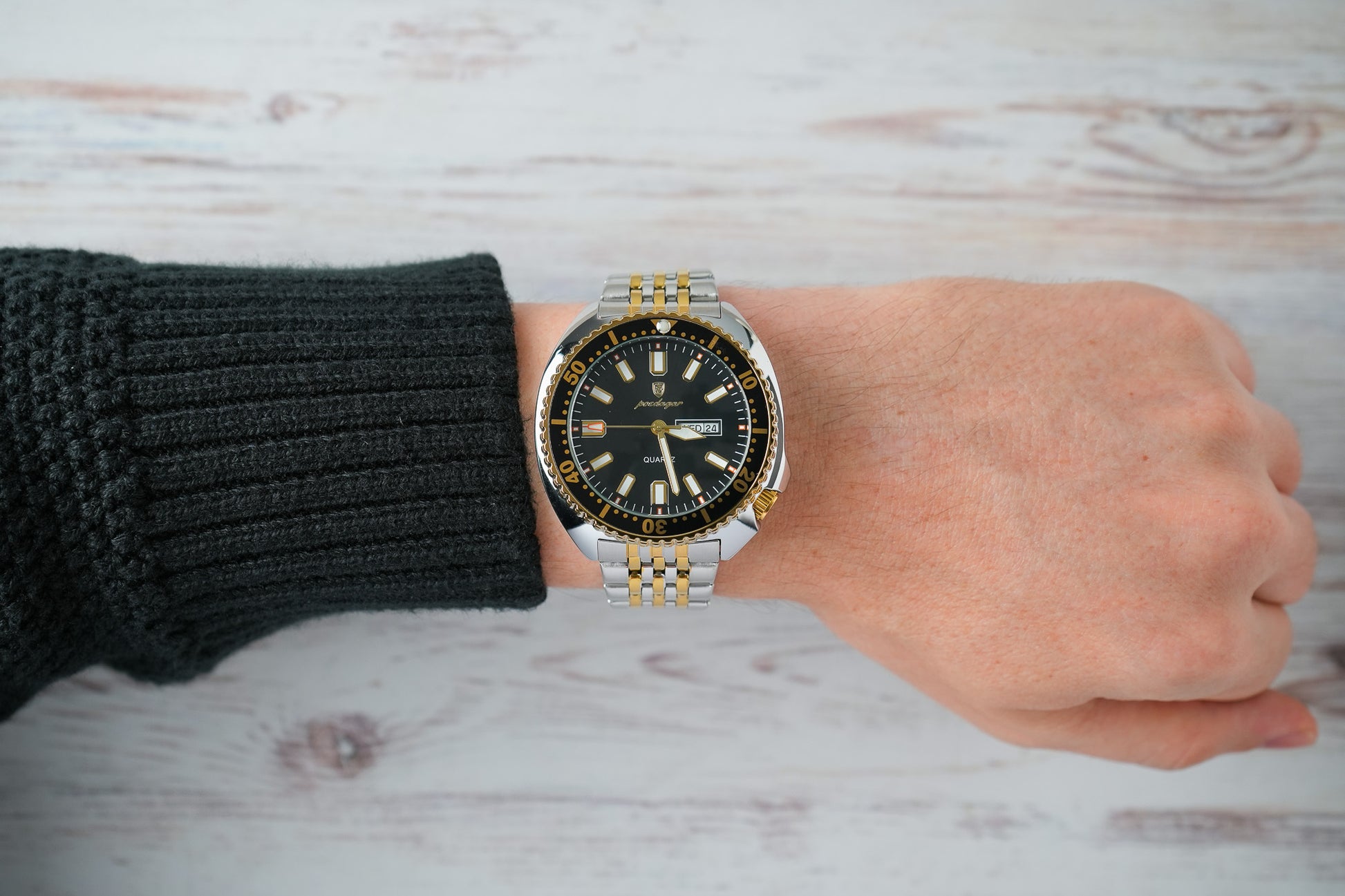 Reloj Poedagar Hombre Original Plateado y Dorado PG-682-BINE