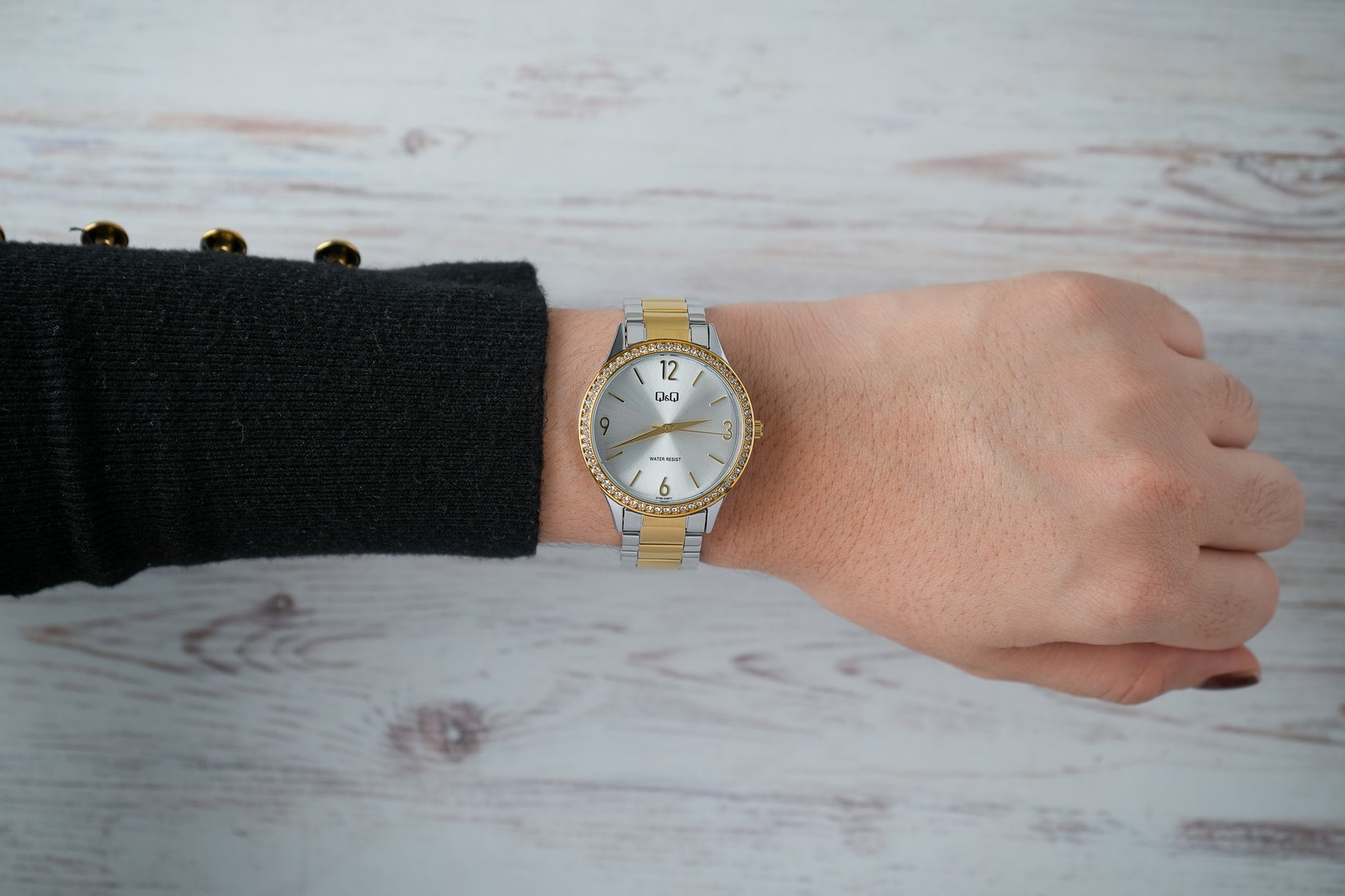Reloj Q&Q Original Mujer Plateado y Dorado Q75B006Y