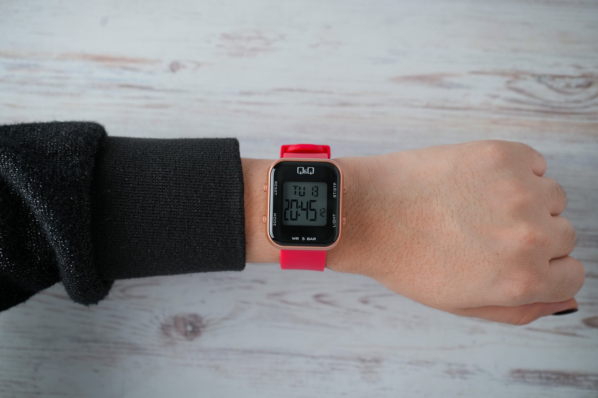 Reloj Q&Q Original Mujer Rojo M207J006Y