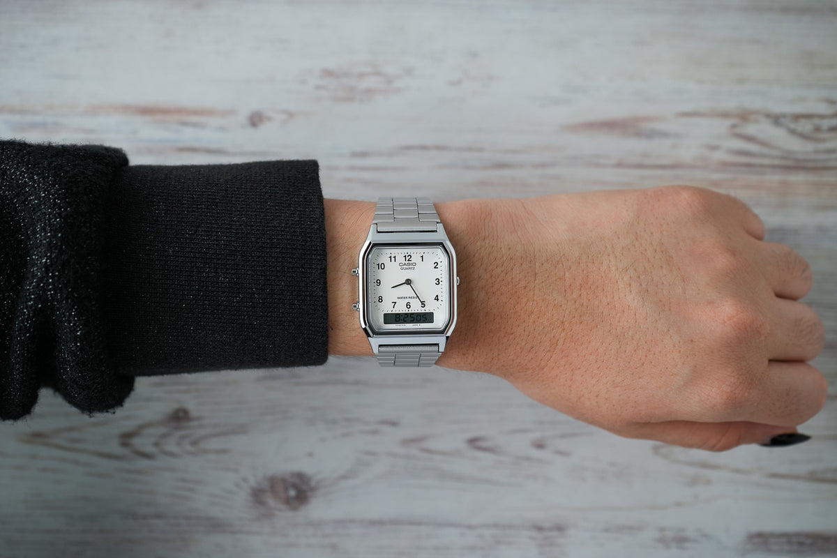 Reloj Casio Unisex Original Plateado AQ-230A-7BMQ