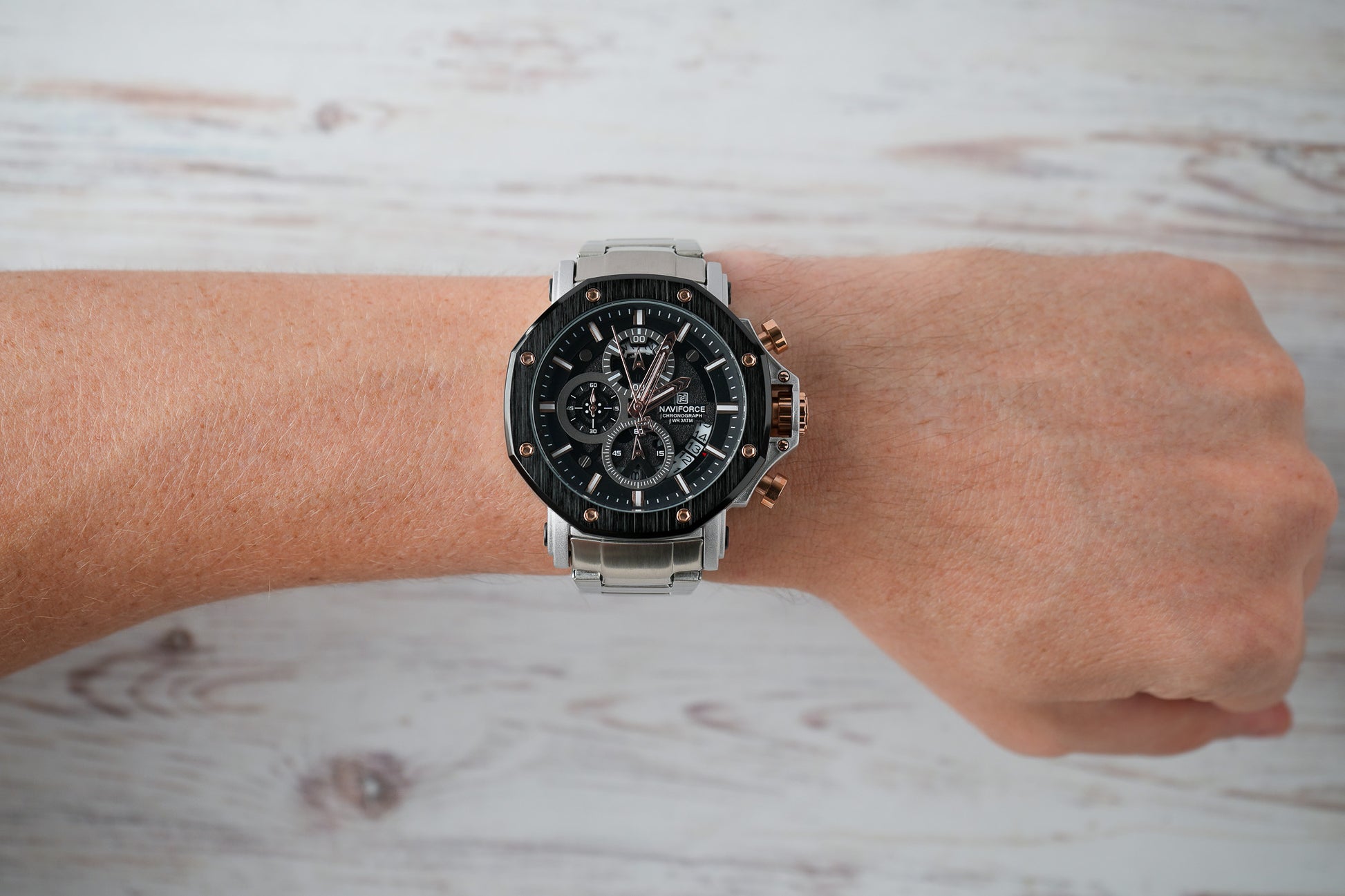 Reloj Naviforce Hombre Original Plateado NF8065-PLOR