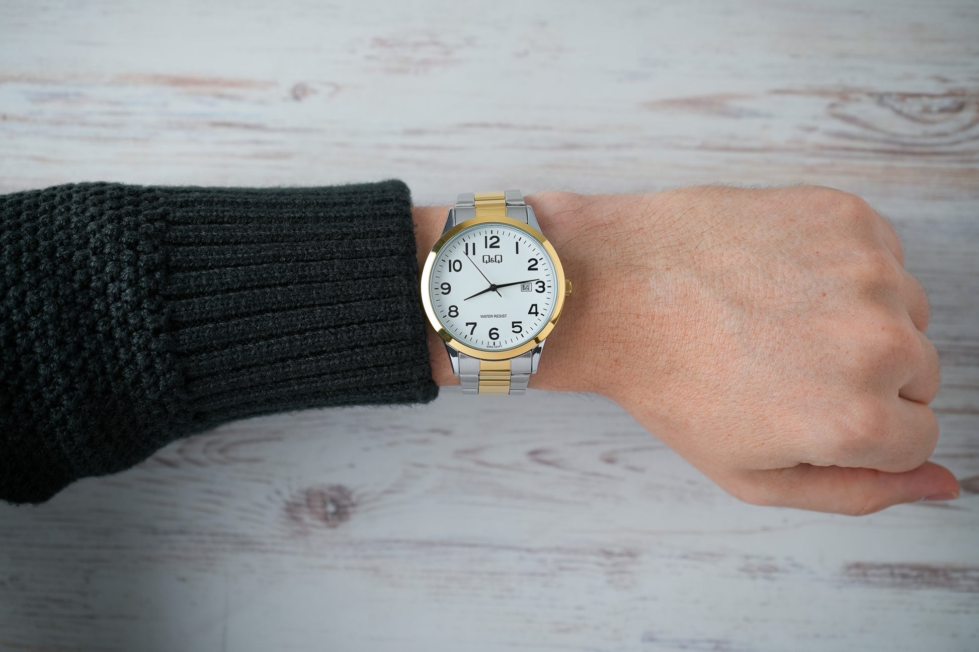 Reloj Q&Q Original Hombre Plateado y Dorado A44A003Y