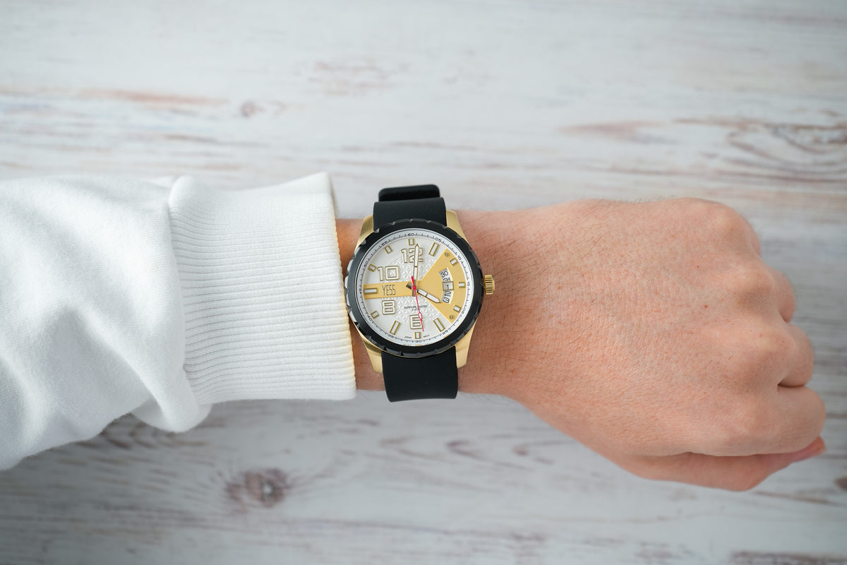 Reloj Yess Hombre Original Negro SMT-251132-2