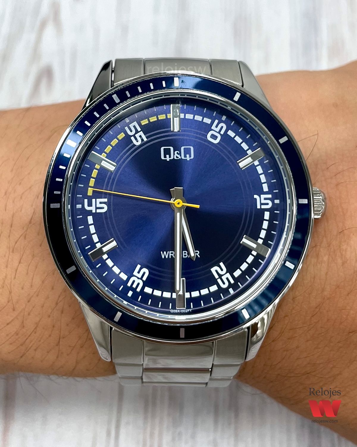 Reloj Q&Q Hombre Q09A002Y Plateado