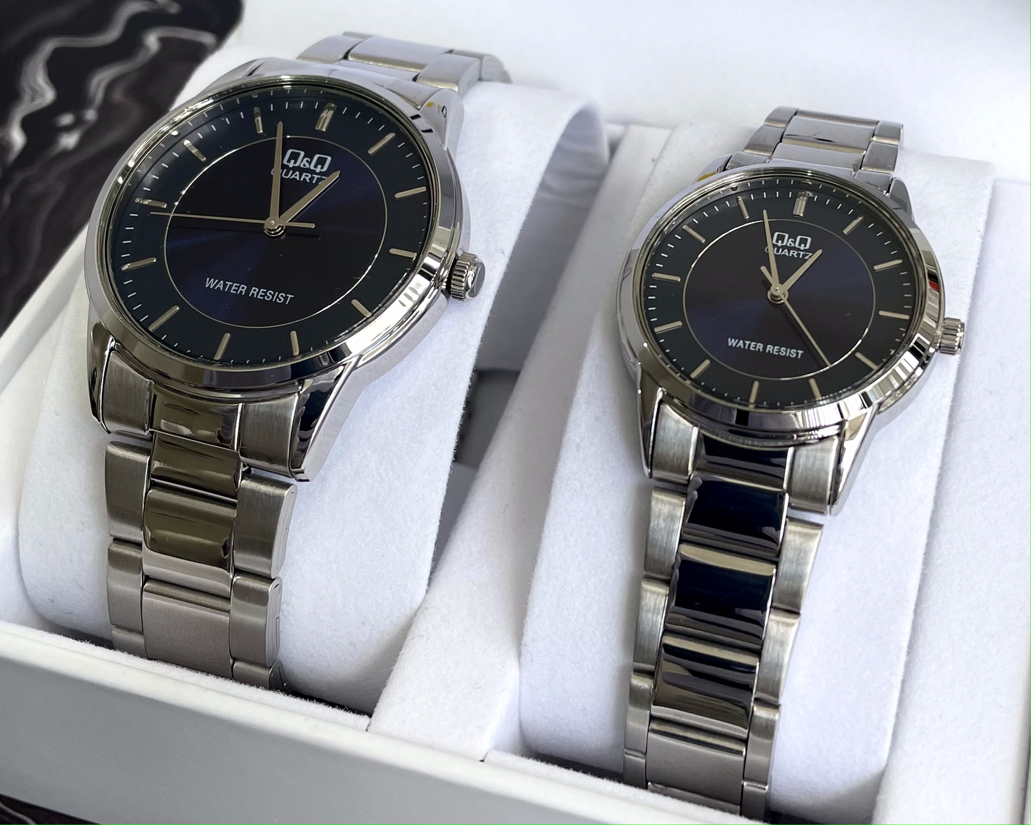 Reloj Q&Q Pareja Plateado QA44J202Y-QA45J202Y
