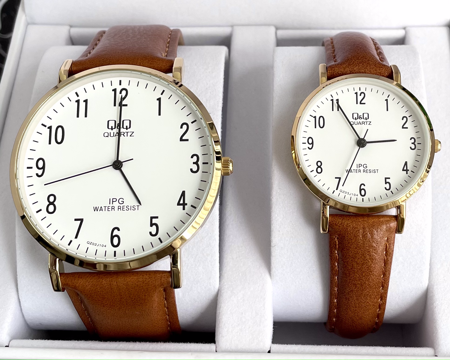 Reloj Q&Q Pareja QZ02J104Y - QZ03J104Y Cafe Dorado